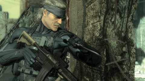Metal Gear Solid 4 old Snake gun Knife
